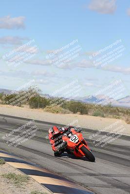 media/Nov-16-2025-Race Pace (Sun) [[8c5fa54630]]/Verified Riders/4-Turn 3 Inside (1050am)/